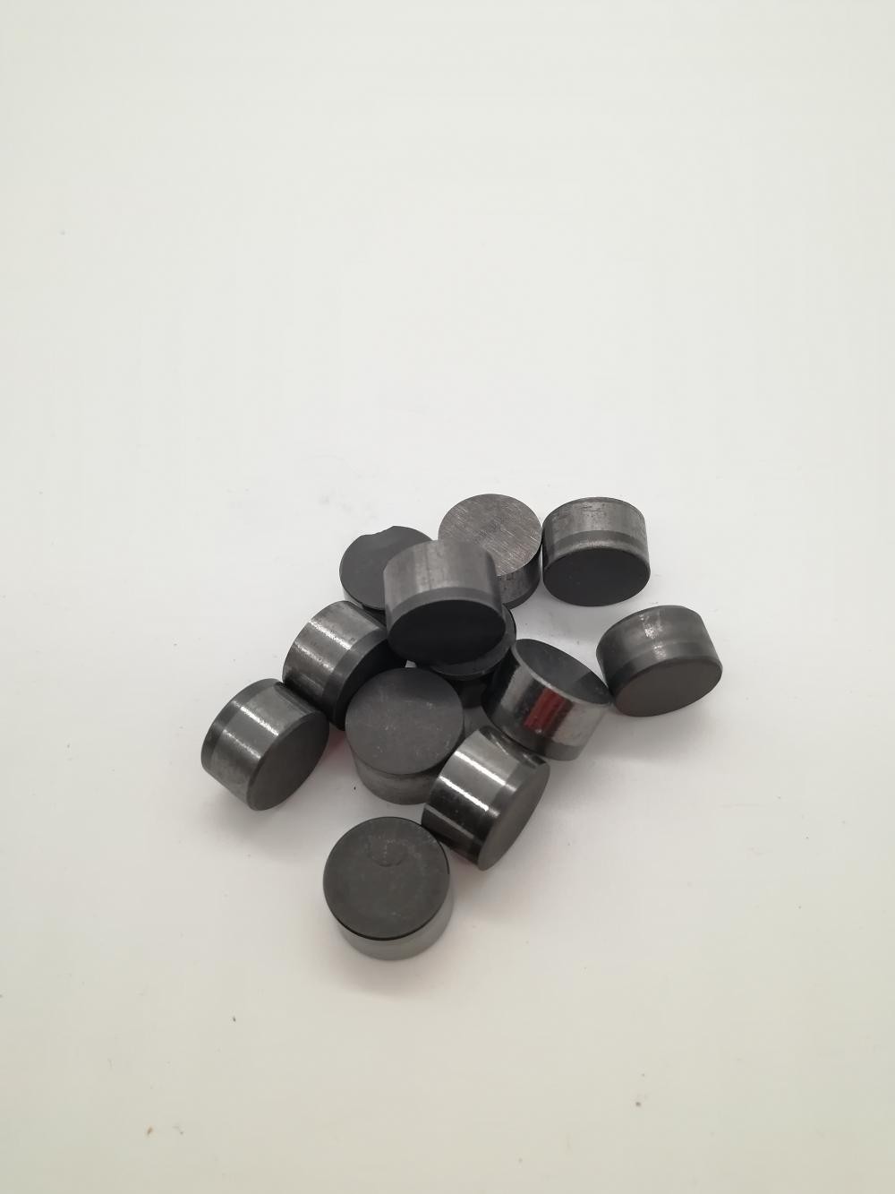Scrap PDC cutters 1308 for stone cutting