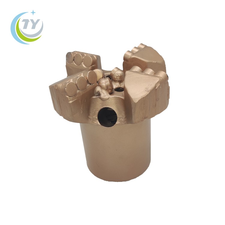 4 wings PDC drill bit 133mm for well drilling