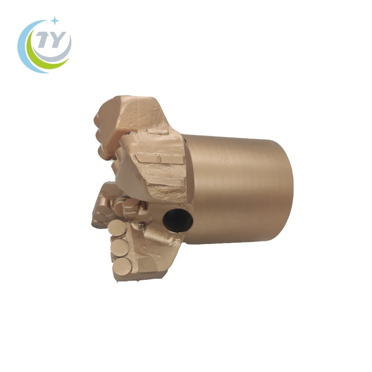 4 wings PDC drill bit 133mm for well drilling