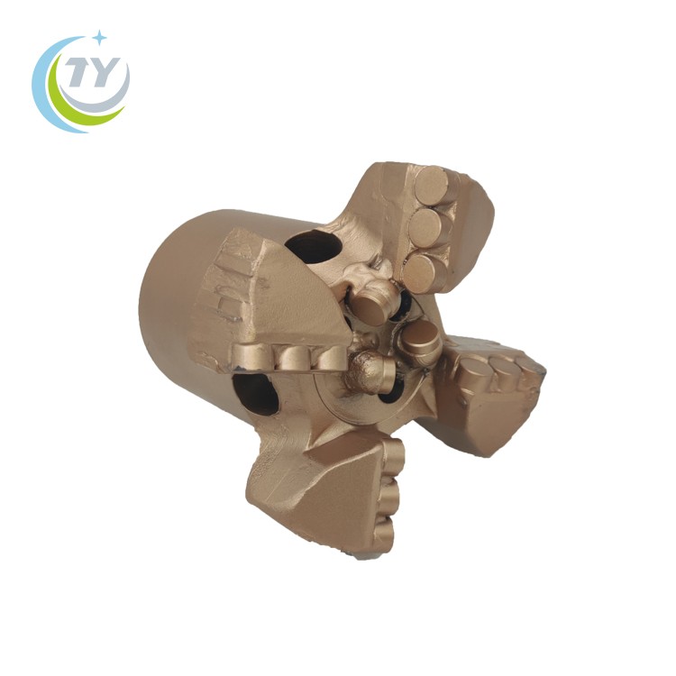 4 wings PDC drill bit 133mm for well drilling
