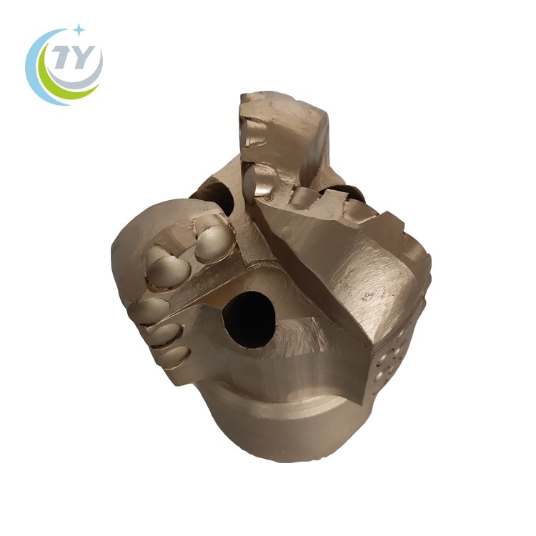 Water well drilling 3 blades PDC drag bits