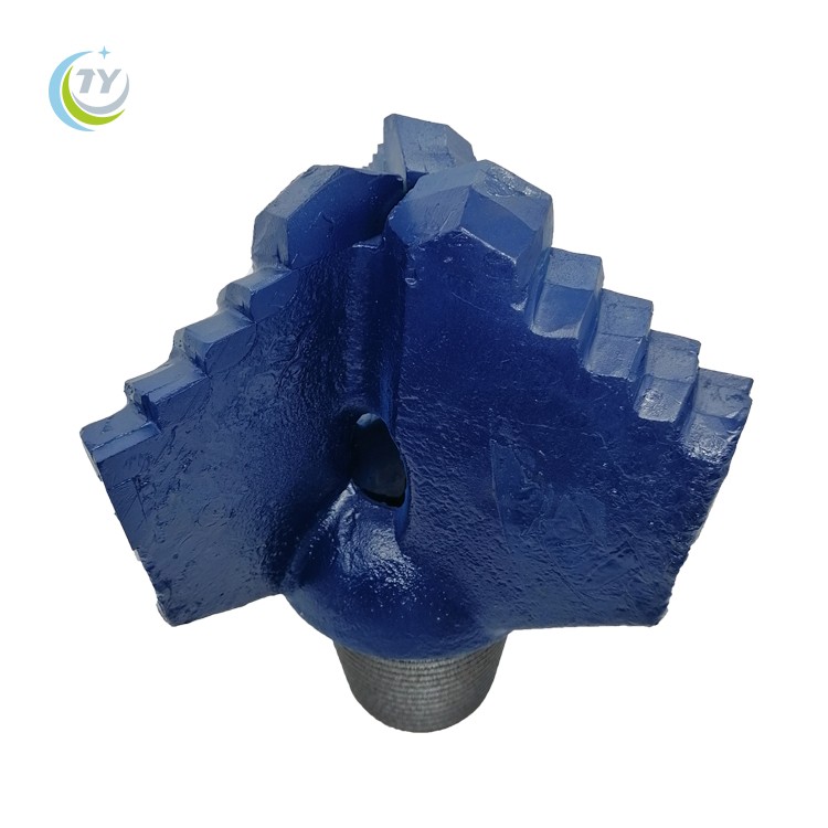 API 4-1/2 reg 203mm Step Chevron Drag Bit