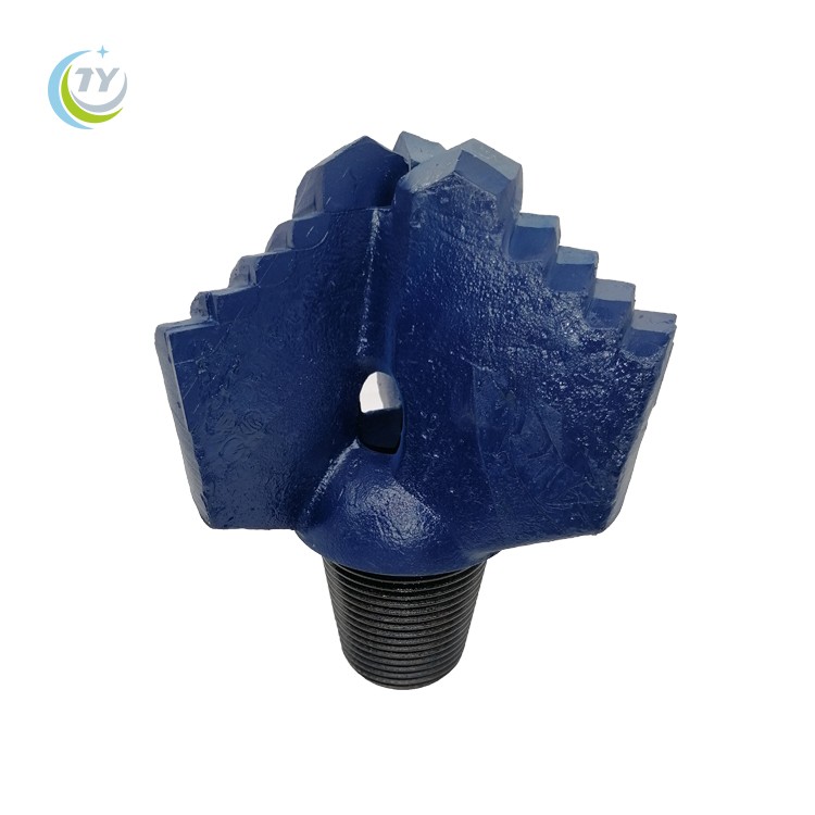 API 4-1/2 reg 203mm Step Chevron Drag Bit